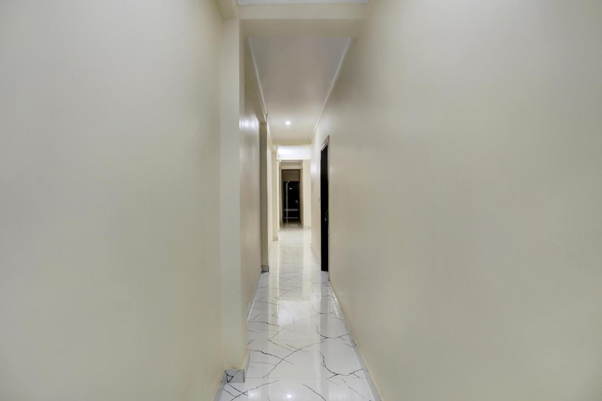 Hotel O Diamond Inn Neu-Delhi Exterior foto